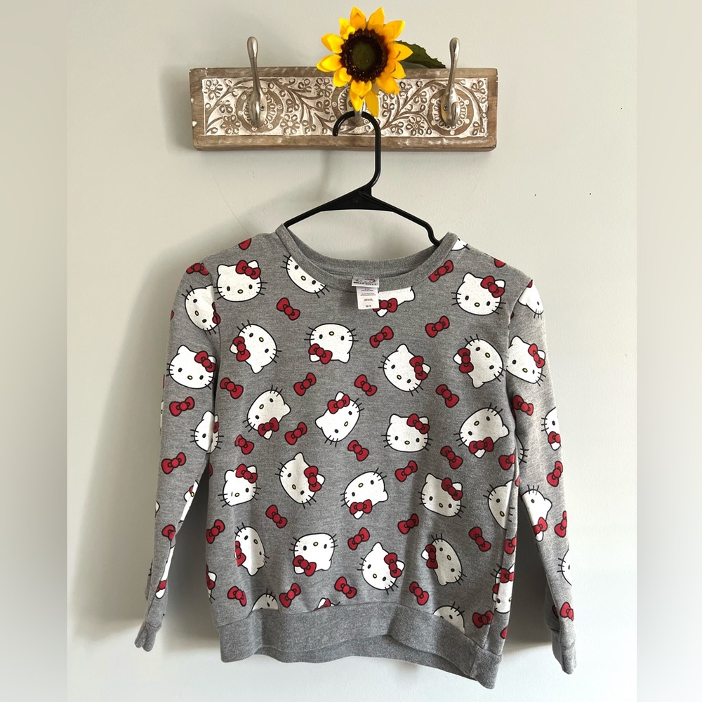 HELLO KITTY Kids Graphic Print Sweatshirt Gray Crewneck - Size L 10/12